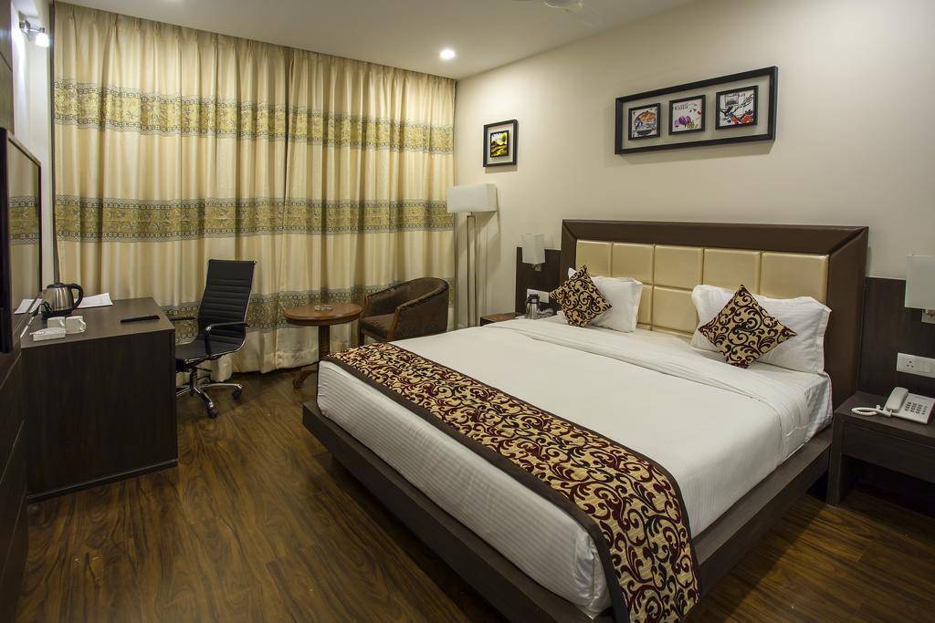Отель Ravi Residency Morbi Номер фото
